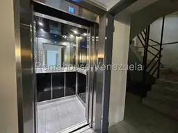 Vista 44