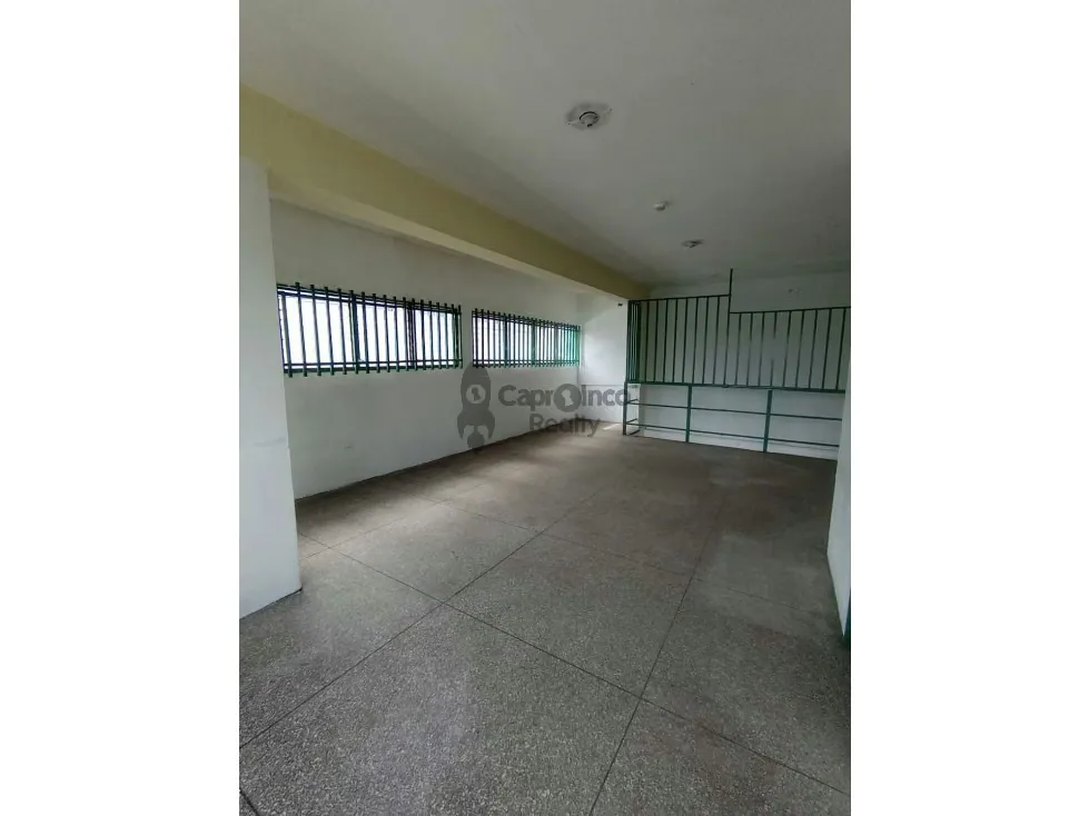 Local en Alquiler, Soublette con av Lara. Alto trafico - 9