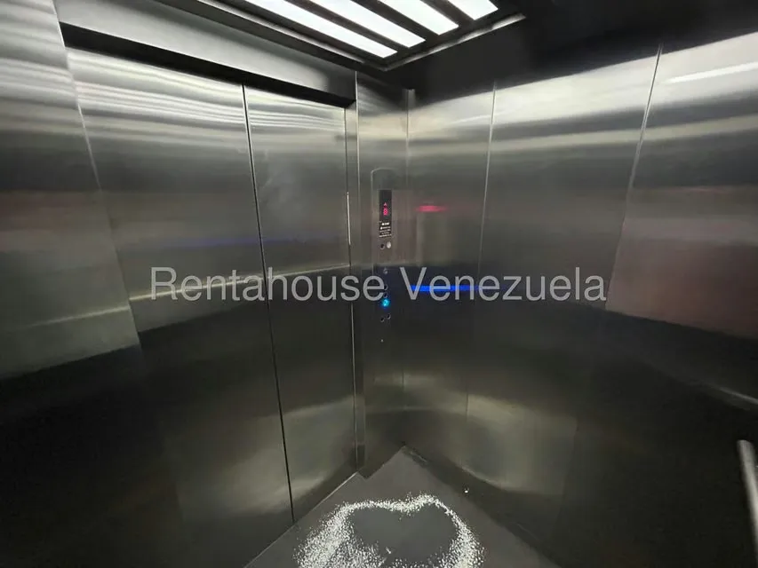 Apartamento (1 Nivel) en Venta en Caricuao, Distrito Metropolitano - 19