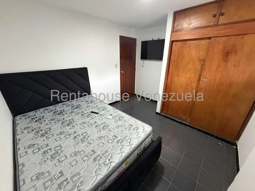 Apartamento (1 Nivel) en Venta en Caricuao, Distrito Metropolitano - 8