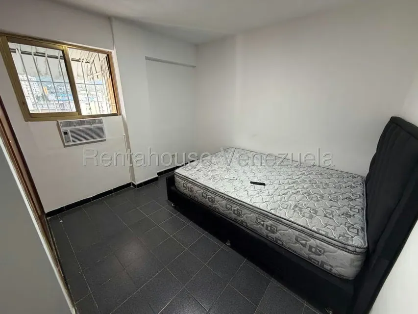 Apartamento (1 Nivel) en Venta en Caricuao, Distrito Metropolitano - 9