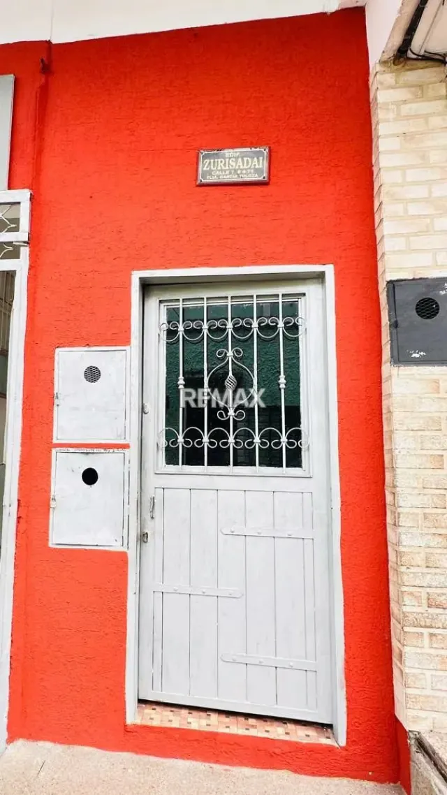 SE VENDE Edificio Comercial y Residencial Ubicación: Tariba Municipio Cardenas - 5