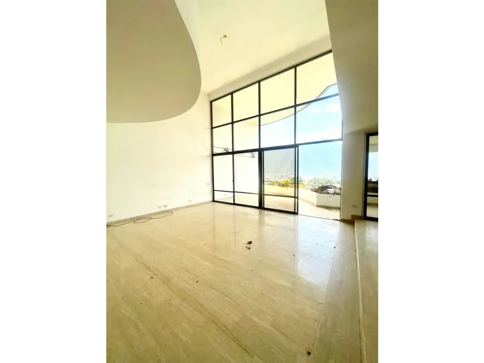 Vendo apartamento duplex 400m2 4h/5b/4p Lomas de San Román 6915 - 2