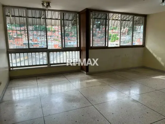 Apartamento en venta Av. San Martín - 2