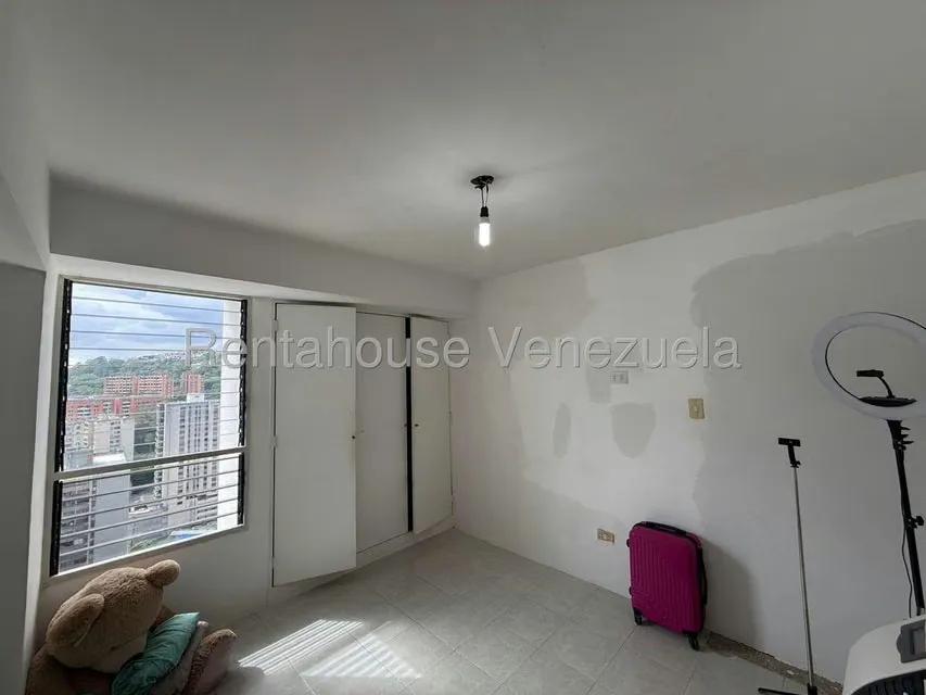 Apartamento (Duplex) en Venta en El Cigarral, Distrito Metropolitano - 13