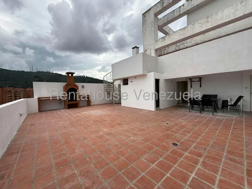 Apartamento (Duplex) en Venta en El Cigarral, Distrito Metropolitano - 21
