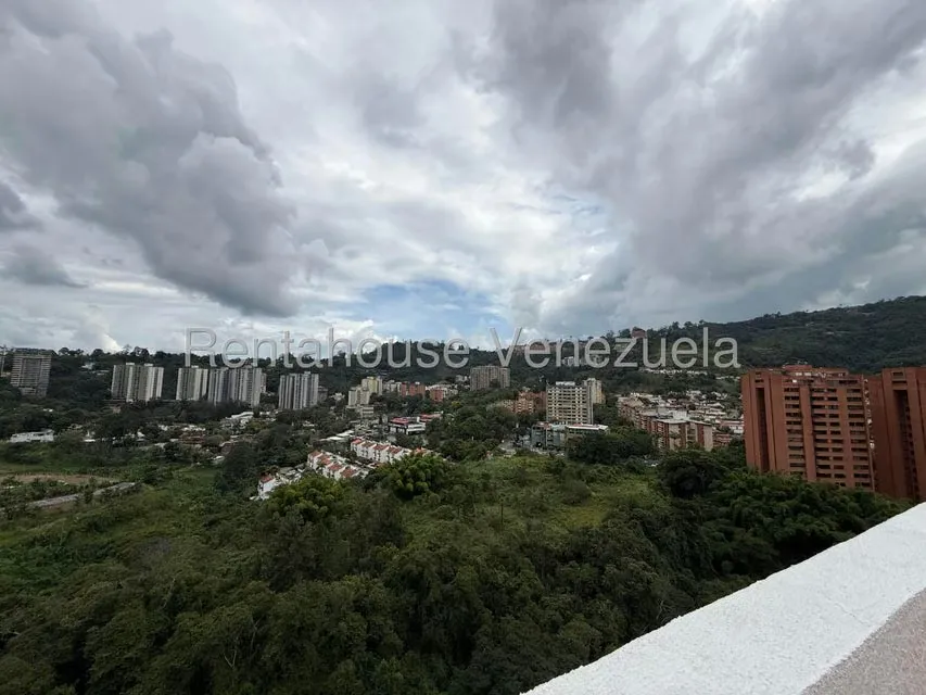 Apartamento (Duplex) en Venta en El Cigarral, Distrito Metropolitano - 22