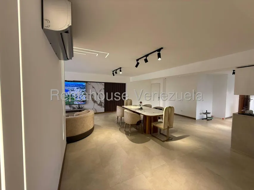 Apartamento (Duplex) en Venta en El Cigarral, Distrito Metropolitano - 7