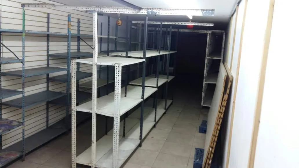 Se vende local 1200 m2 El Cementerio 3392 - 2