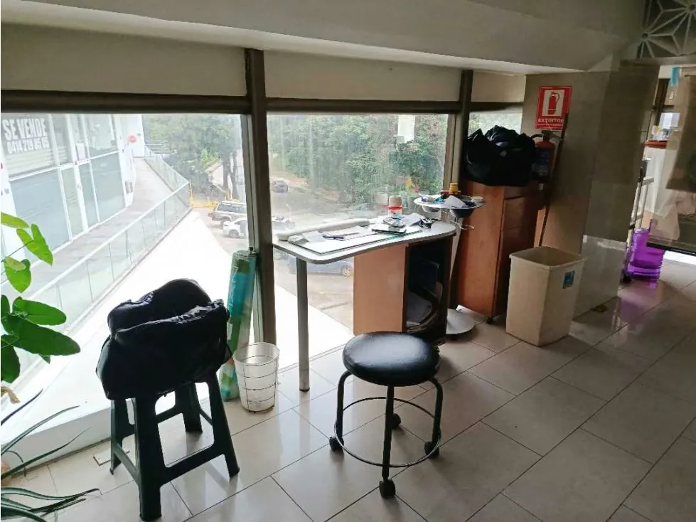 Vendo local comercial 42m2 Lomas de la Lagunita 9099 - 13