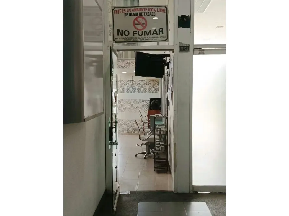 Vendo local comercial 42m2 Lomas de la Lagunita 9099 - 9