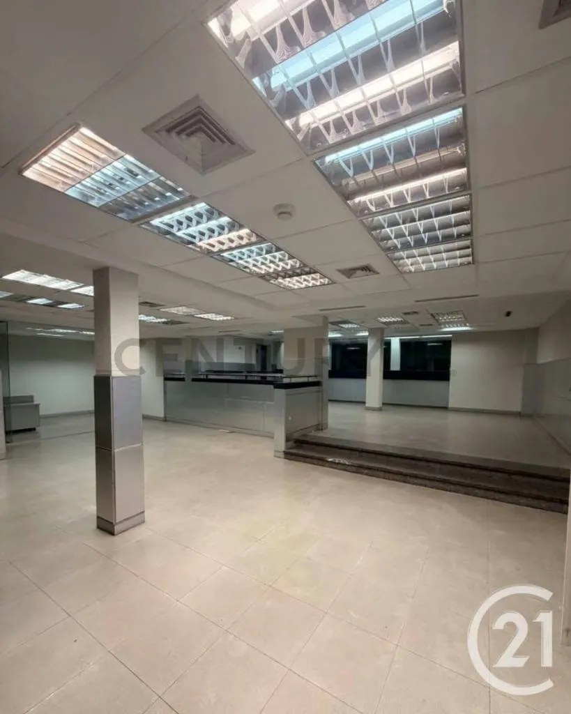 Terreno Comercial de 1.600 m² en la Avenida Principal de Lechería - 7