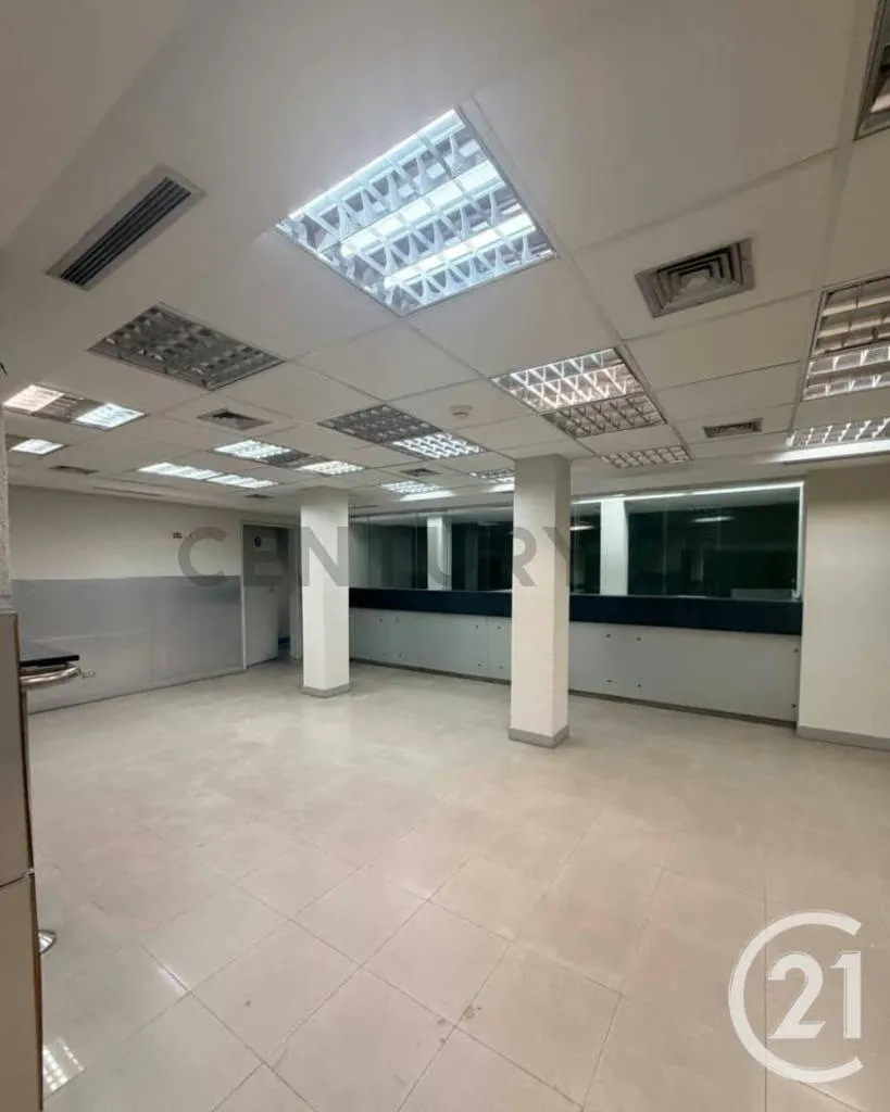 Terreno Comercial de 1.600 m² en la Avenida Principal de Lechería - 9