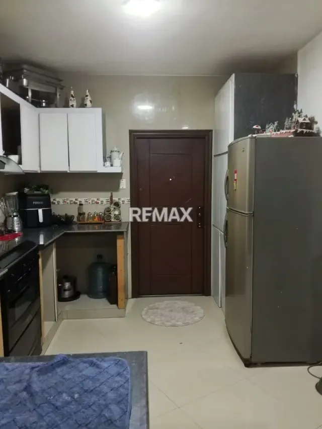 VENDE CASA EN LA URB. LA ESTRELLA - 2