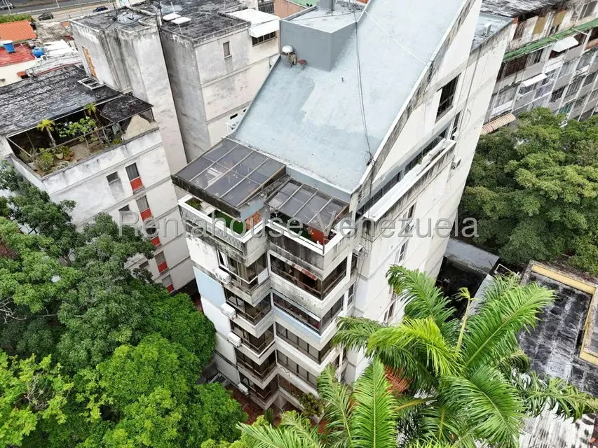 Apartamento (1 Nivel) en Venta en Los Caobos, Distrito Metropolitano - 2