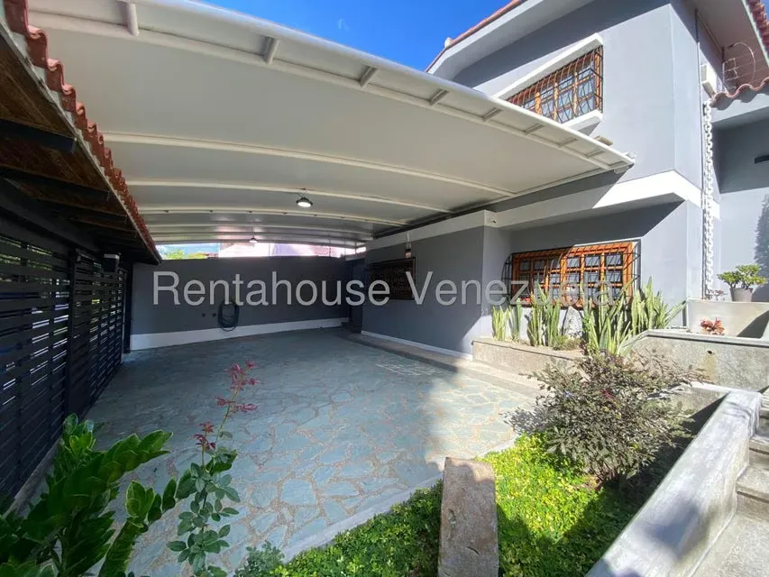 Casa (Duplex) en Venta en Macaracuay, Distrito Metropolitano - 3