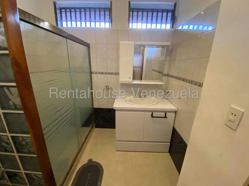 Casa (Duplex) en Venta en Macaracuay, Distrito Metropolitano - 27