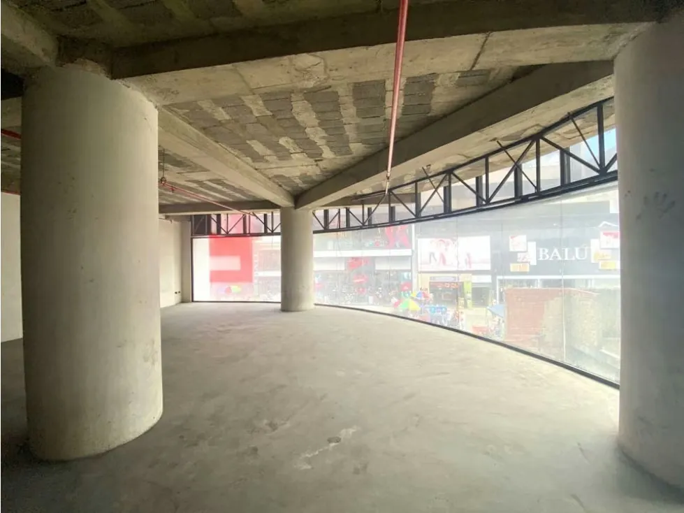 Se vende edificio comercial 3718m2 El Recreo 4890 - 4