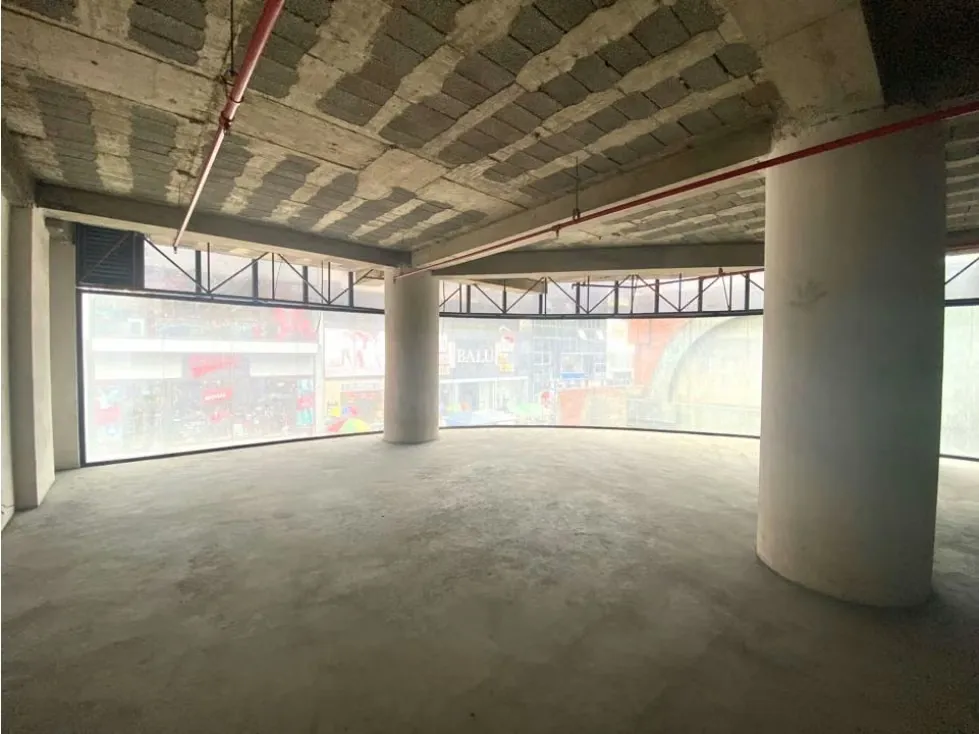 Se vende edificio comercial 3718m2 El Recreo 4890 - 5