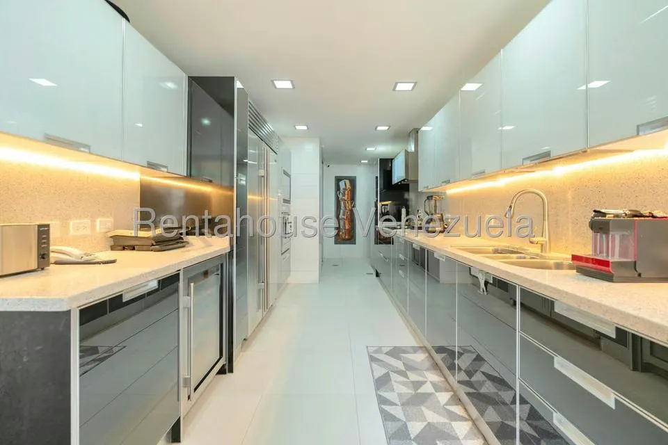 Apartamento (1 Nivel) en Venta en Lomas de Las Mercedes, Distrito Metropolitano - 16