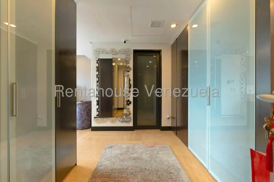Apartamento (1 Nivel) en Venta en Lomas de Las Mercedes, Distrito Metropolitano - 30