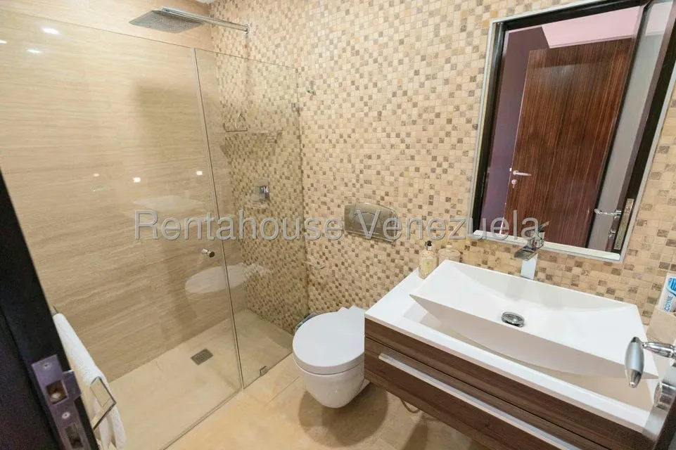 Apartamento (1 Nivel) en Venta en Lomas de Las Mercedes, Distrito Metropolitano - 33