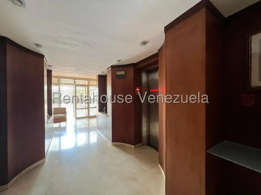 Apartamento (1 Nivel) en Venta en Colinas de Valle Arriba, Distrito Metropolitano - 23