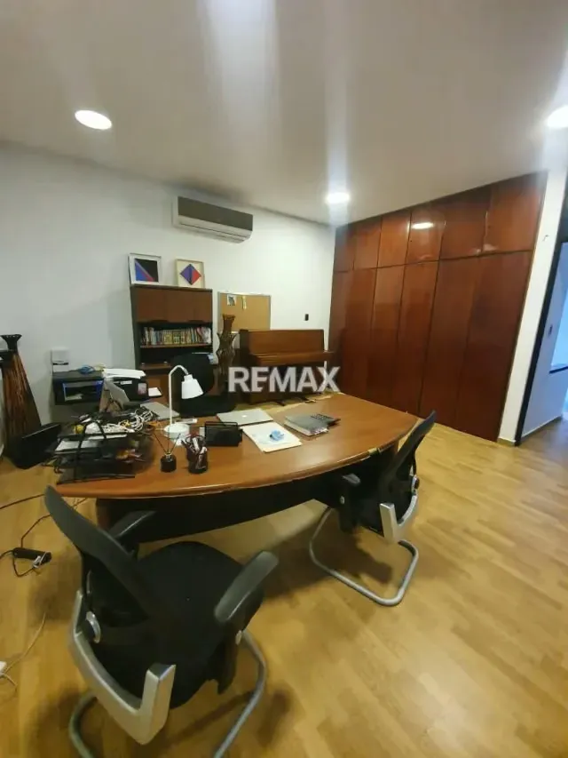 Casa de Lujo en Venta en La Viña, Calle Páez - 17