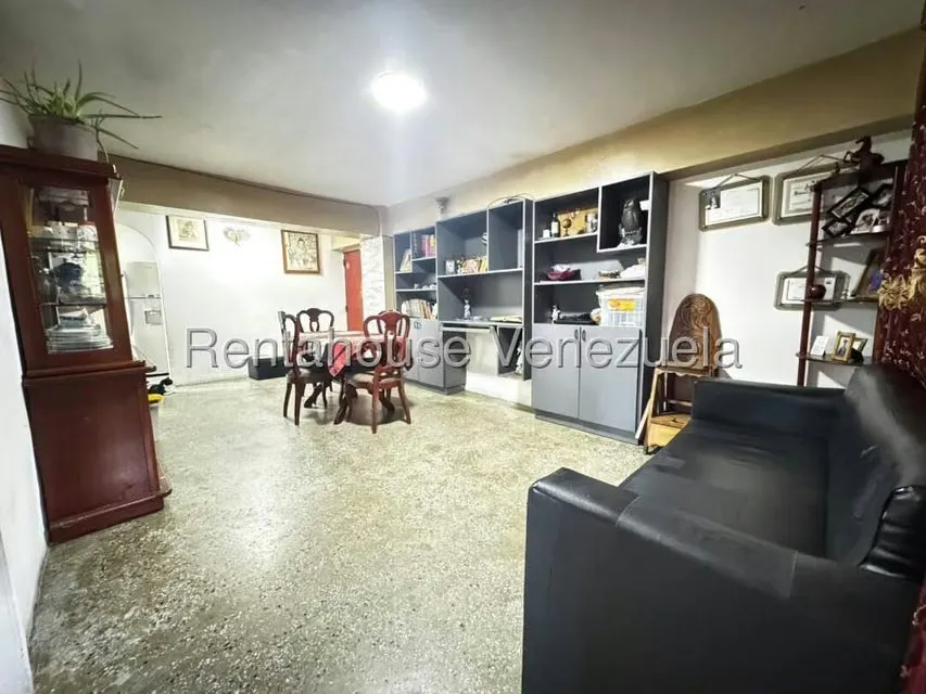 Apartamento (1 Nivel) en Venta en Caricuao, Distrito Metropolitano - 3