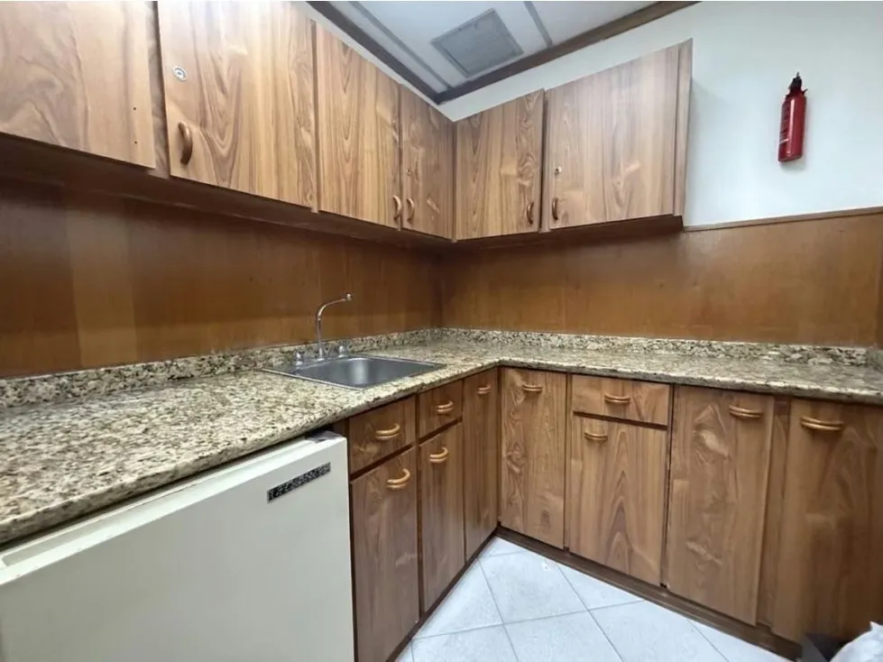 OFICINA EN ALQUILER LOS DOS CAMINOS 125m2 - 8