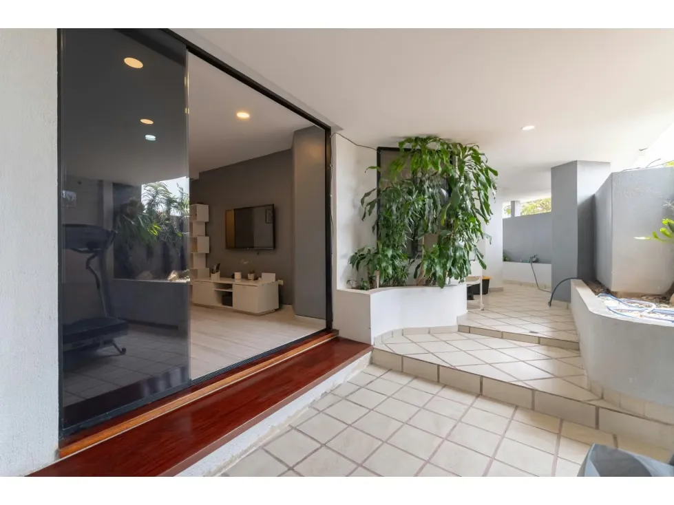Se Vende Apartamento 341,82m² 3h/4b/3p Country Club - 12