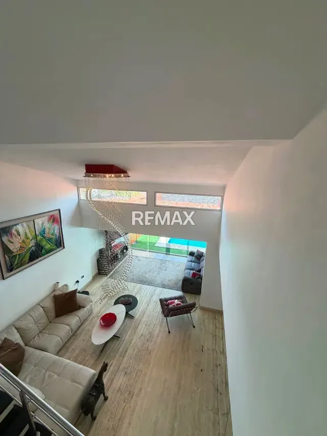 VENTA EXCLUSIVA, HERMOSA Y MODERNA CASA AMOBLADA EN LOMAS DEL COUNTRY - 15