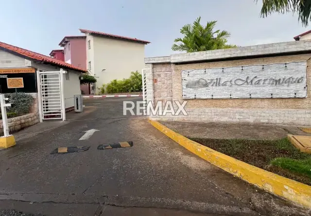 Se vende town house en la Urbanizacion Villas Maritinique Lecheria