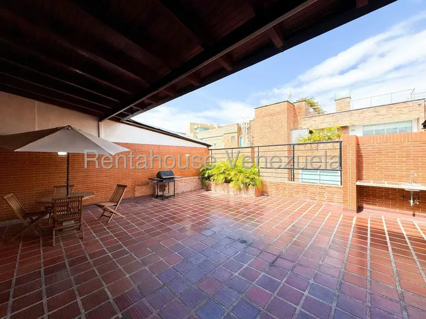 Apartamento (1 Nivel) en Alquiler en Campo Alegre, Distrito Metropolitano - 25
