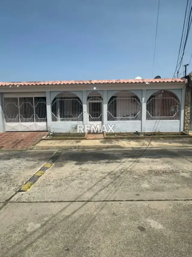 SE VENDE CASA EN CAGUA URB CORINSA