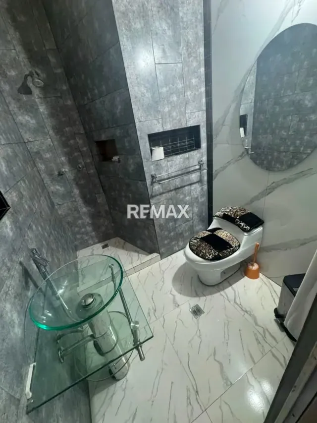SE VENDE CASA EN CAGUA URB CORINSA - 11