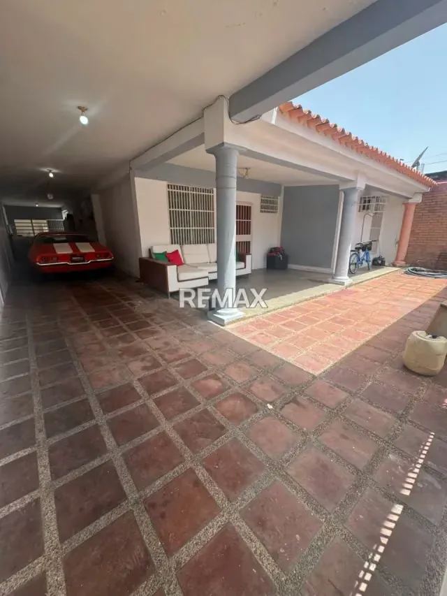 SE VENDE CASA EN CAGUA URB CORINSA - 3