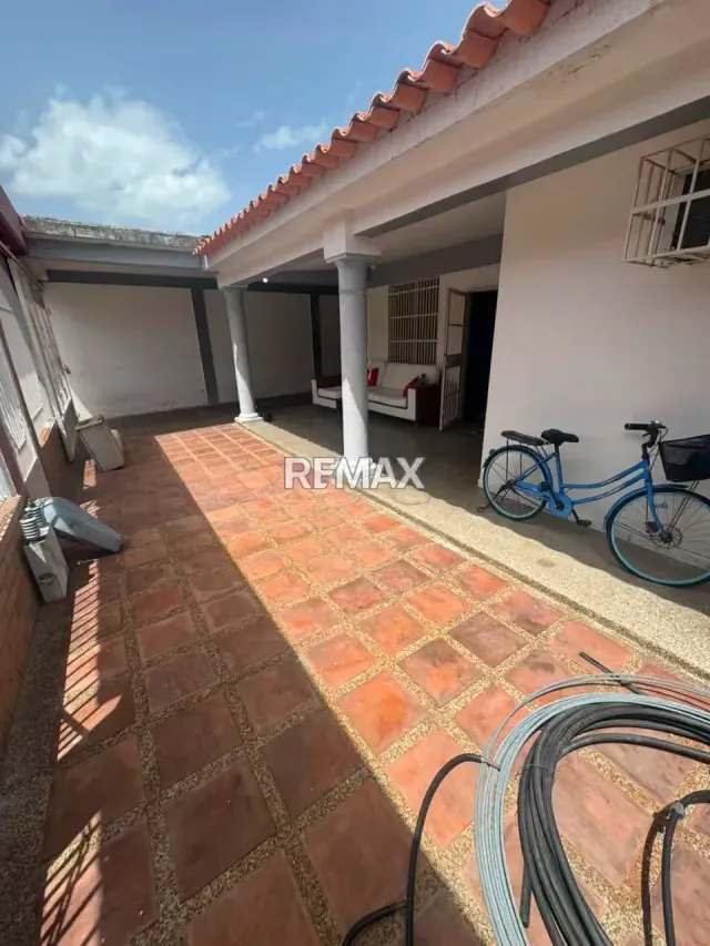 SE VENDE CASA EN CAGUA URB CORINSA - 4