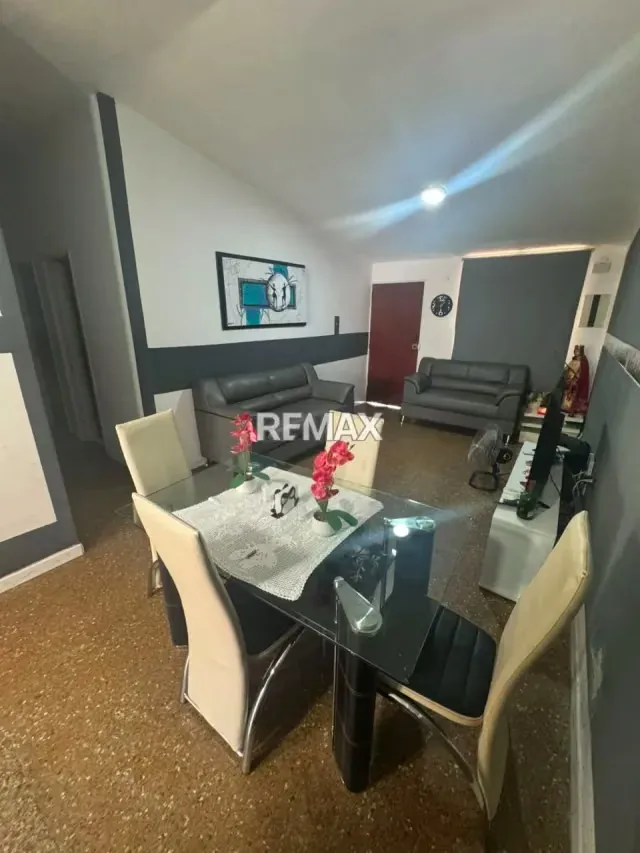 SE VENDE CASA EN CAGUA URB CORINSA - 7
