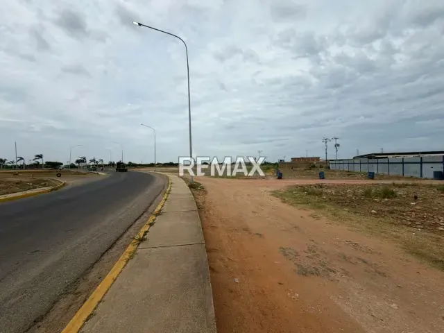 VENDE TERRENO EN LA CAÑADA DE URDANETA - 7