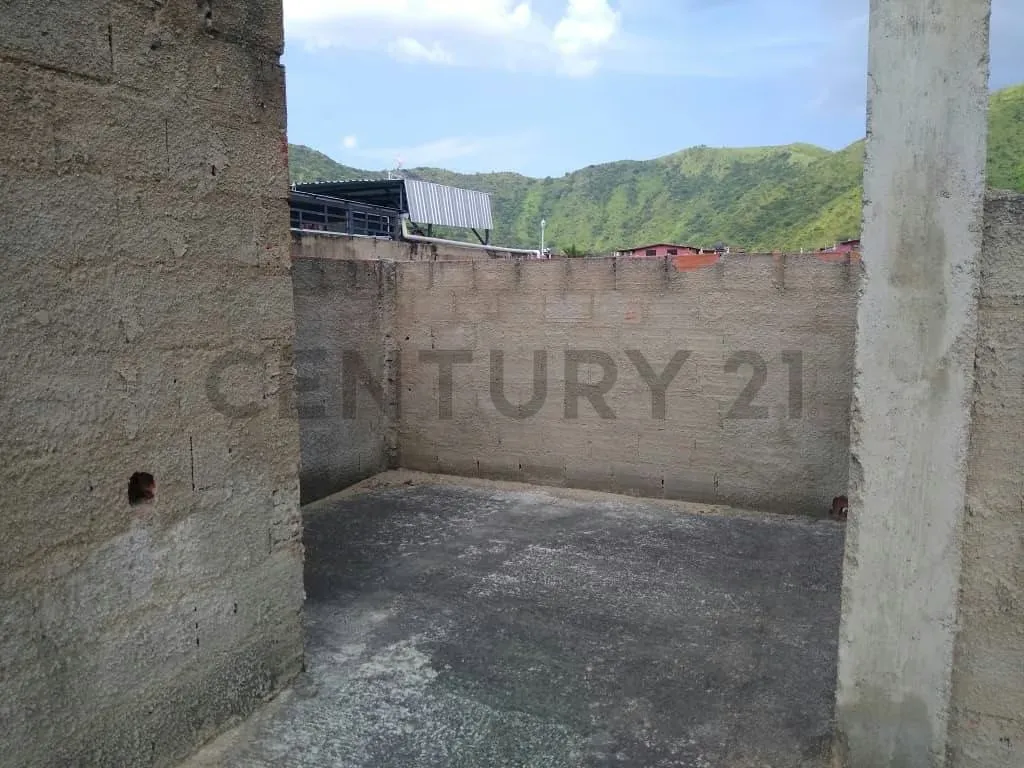 Vendo Casa A Remodelar En Obra Gris. - 23