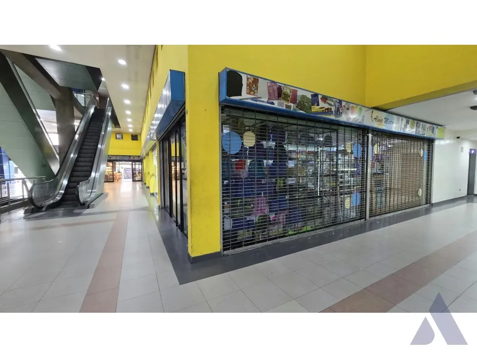 Vendo local comercial 44m2 C. C. Multiplaza Victoria 7920 - 2