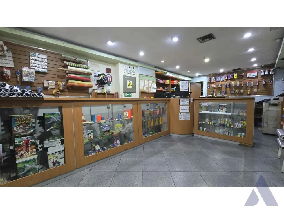 Vendo local comercial 44m2 C. C. Multiplaza Victoria 7920 - 4
