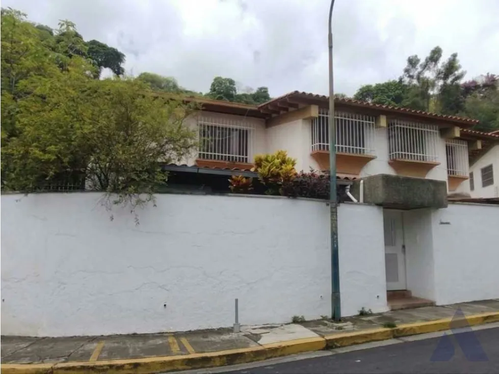 Vendo casa en calle cerrada 259m2 Alto Prado 7699