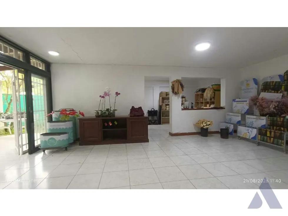 Vendo casa en calle cerrada 259m2 Alto Prado 7699 - 11