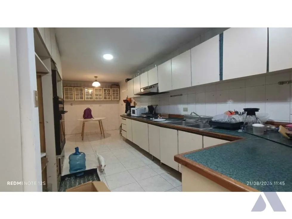 Vendo casa en calle cerrada 259m2 Alto Prado 7699 - 13