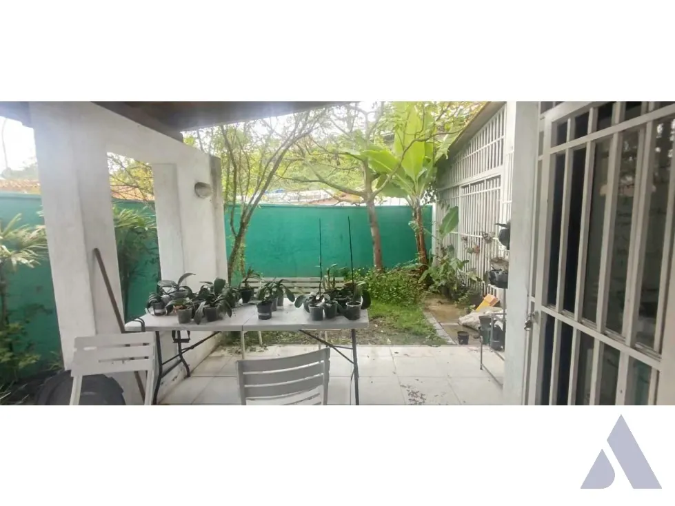 Vendo casa en calle cerrada 259m2 Alto Prado 7699 - 3