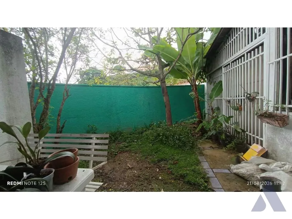 Vendo casa en calle cerrada 259m2 Alto Prado 7699 - 6