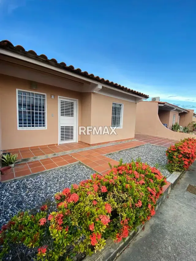 Excelente Oportunidad en Venta, Bella Casa Urb. Vista Verde