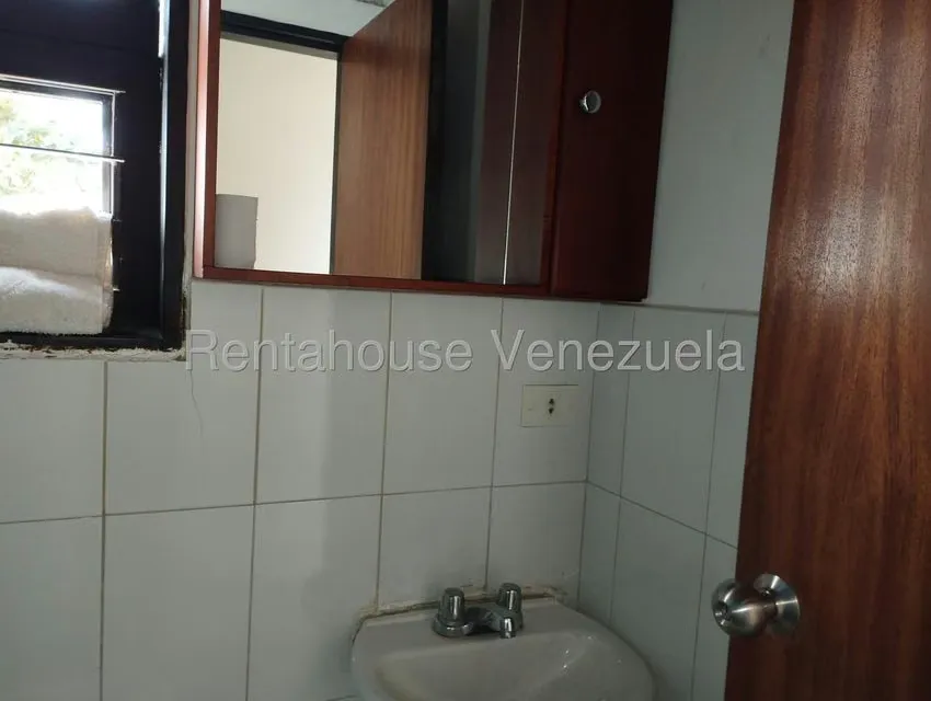 Casa (Duplex) en Venta en Los Rastrojos, Lara - 16